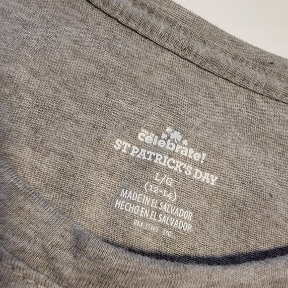 NWT Celebrate St Patrick's Day Top Women's Size L Shamrock Tee Gray New - Picture 4 of 6